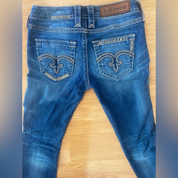 Size 26 rock revival jeans. Maybe have been worn once. - Picture 6 of 7